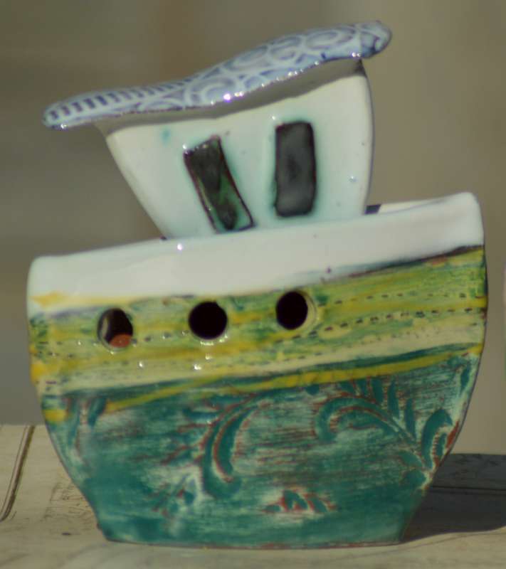 Turquoise/Yellow Floral Texture Boat with 3 Portholes