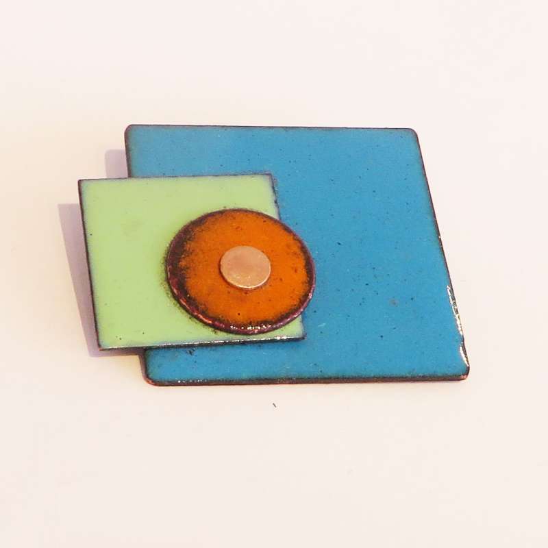 Two squares brooch
